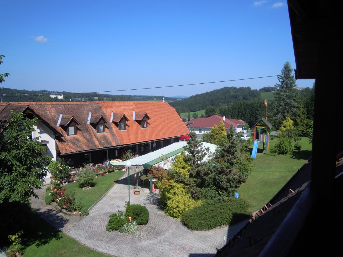 Готель Gaestehaus Zur Schoenen Aussicht Wies Екстер'єр фото